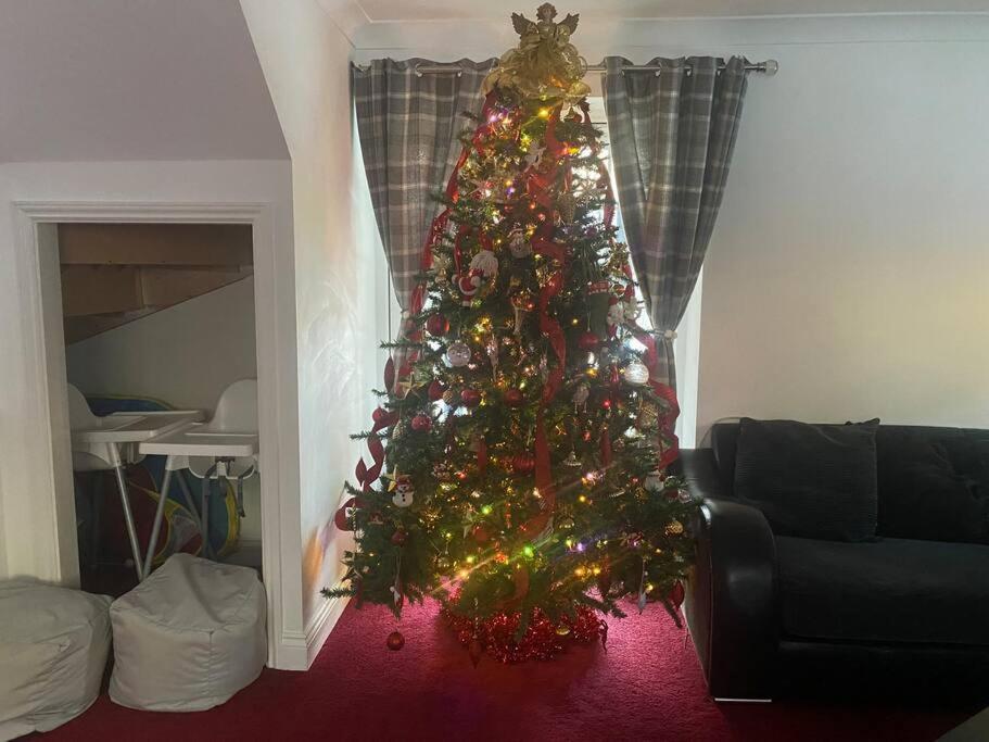 Hen & Stag Retreat Weekend Stay Sleeps 10 To 30 Thetford Exterior foto