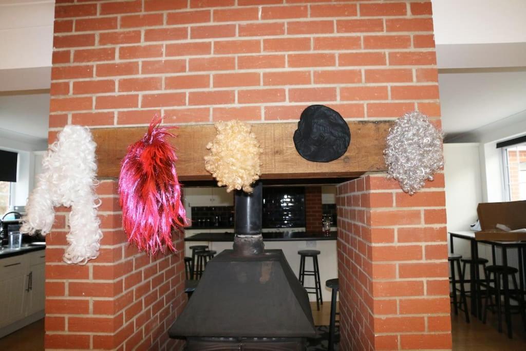 Hen & Stag Retreat Weekend Stay Sleeps 10 To 30 Thetford Exterior foto